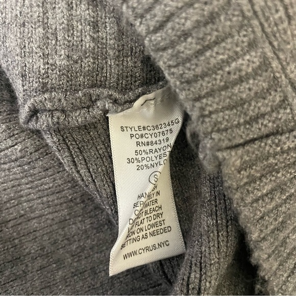 NWT Cyrus Soft Gray Ribbed Turtleneck Sweater Minimalist Cozy Luxe Knit Top - Picture 6 of 9